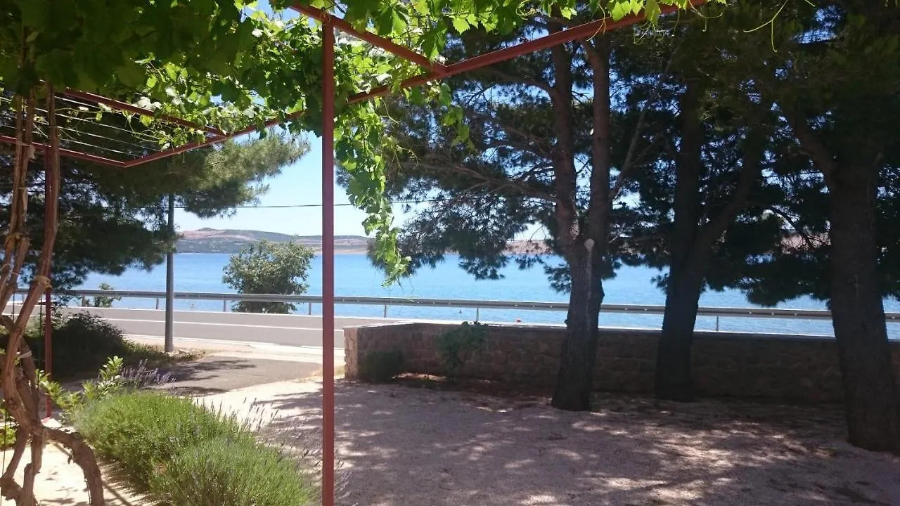 Apartments By The Sea Seline, Paklenica - 11197 Starigrad Paklenica